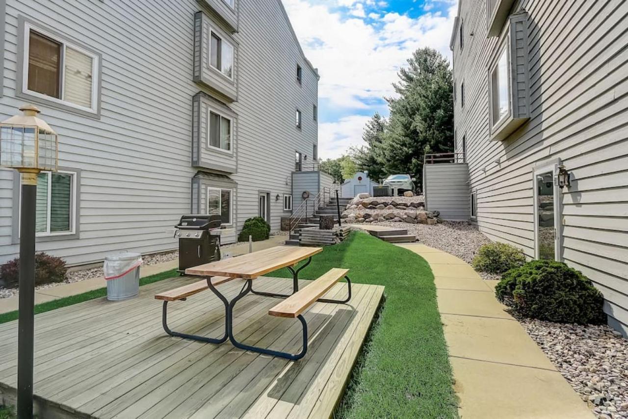 Brown Family Condo For Families Golf Trips And Girls Getaways 위스콘신 델즈 외부 사진