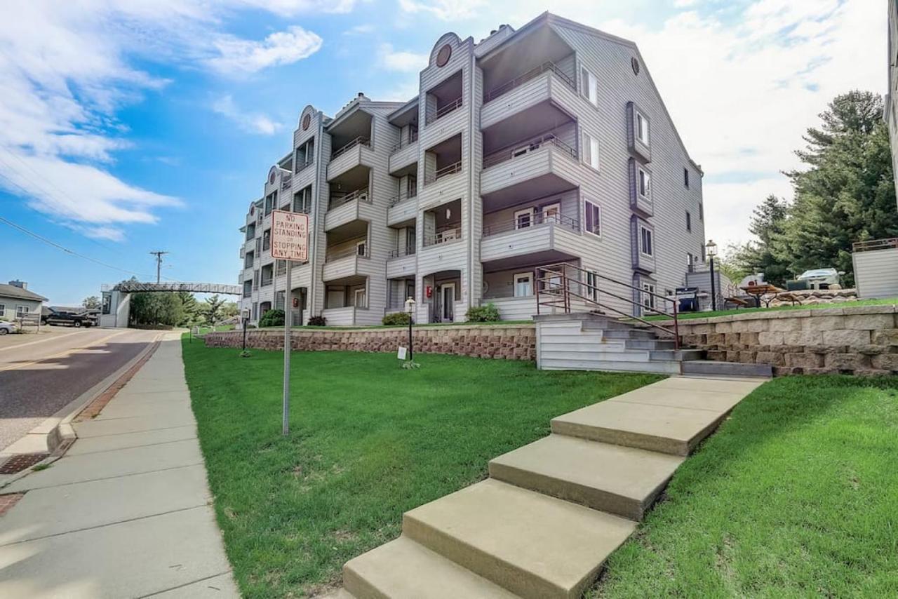 Brown Family Condo For Families Golf Trips And Girls Getaways 위스콘신 델즈 외부 사진